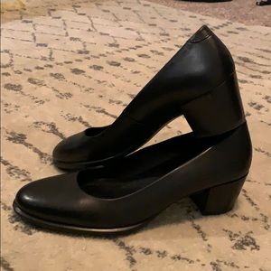Ecco Black Pumps 2”